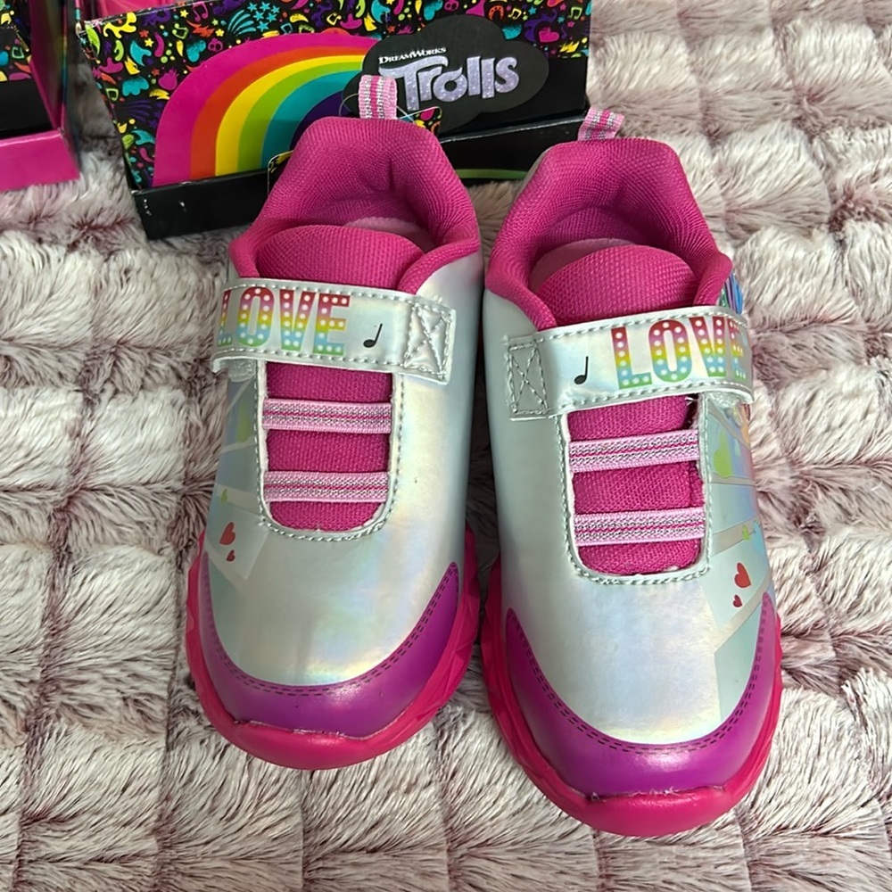 Troll Girl’s light up sneakers